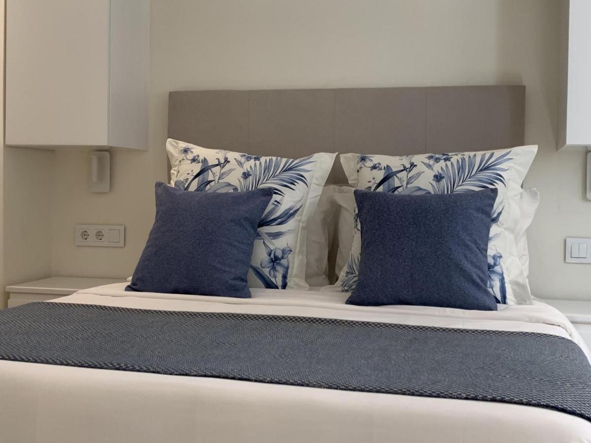 Sitges Spaces Oasis Suites- 4 Bedroom, 4 Ensuite Bathrooms, Terrace, Pool, Sitges Centre Ngoại thất bức ảnh