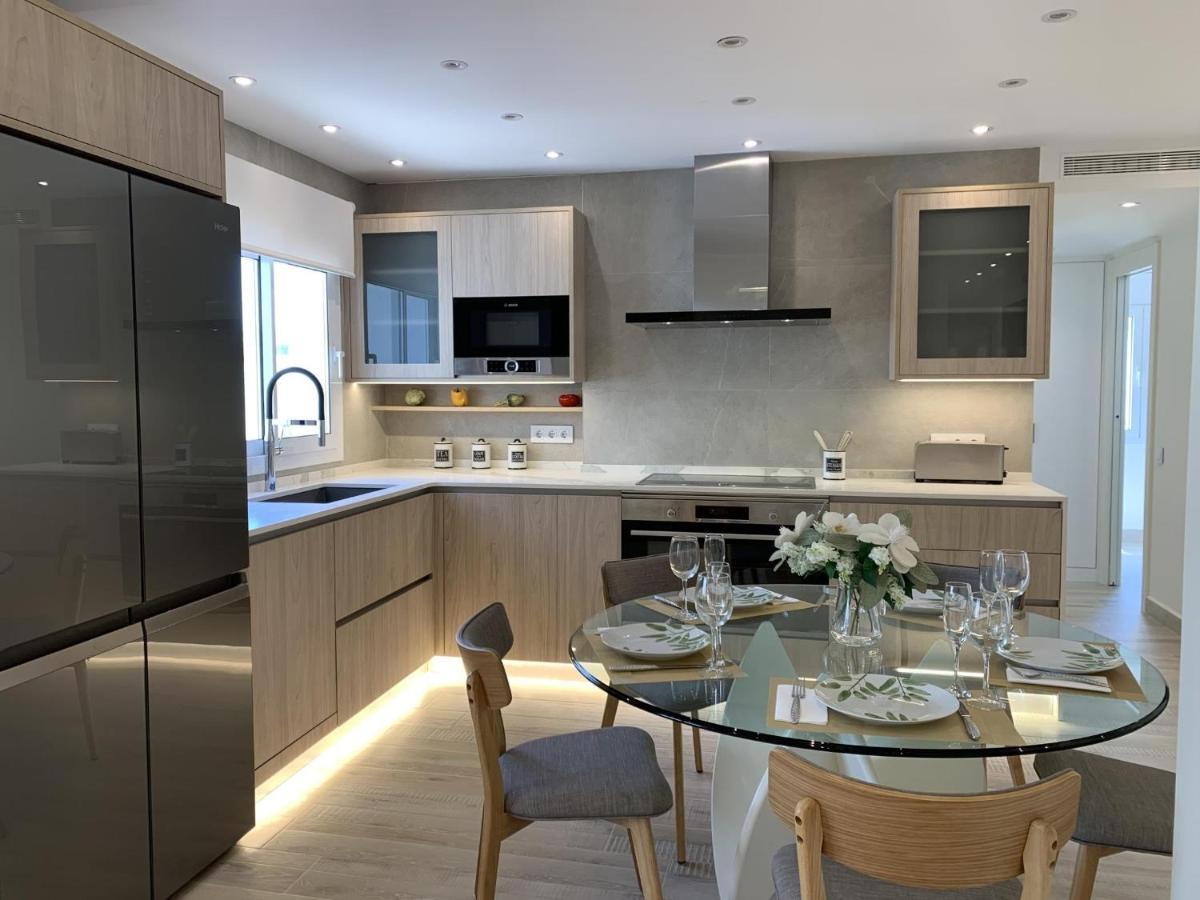 Sitges Spaces Oasis Suites- 4 Bedroom, 4 Ensuite Bathrooms, Terrace, Pool, Sitges Centre Ngoại thất bức ảnh