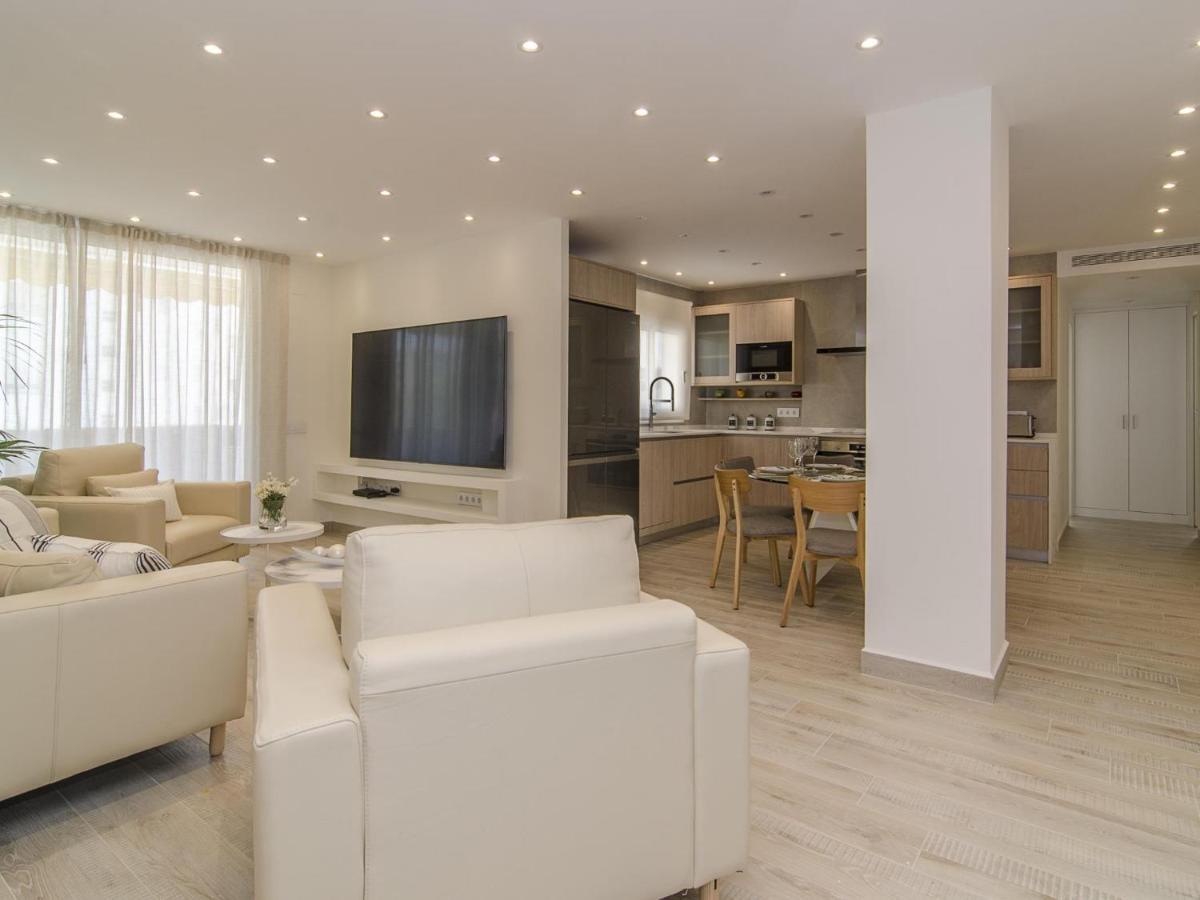 Sitges Spaces Oasis Suites- 4 Bedroom, 4 Ensuite Bathrooms, Terrace, Pool, Sitges Centre Ngoại thất bức ảnh
