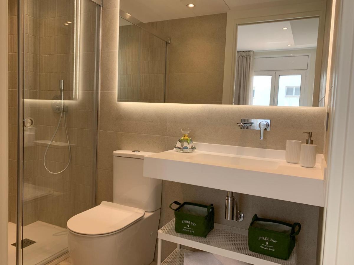 Sitges Spaces Oasis Suites- 4 Bedroom, 4 Ensuite Bathrooms, Terrace, Pool, Sitges Centre Ngoại thất bức ảnh
